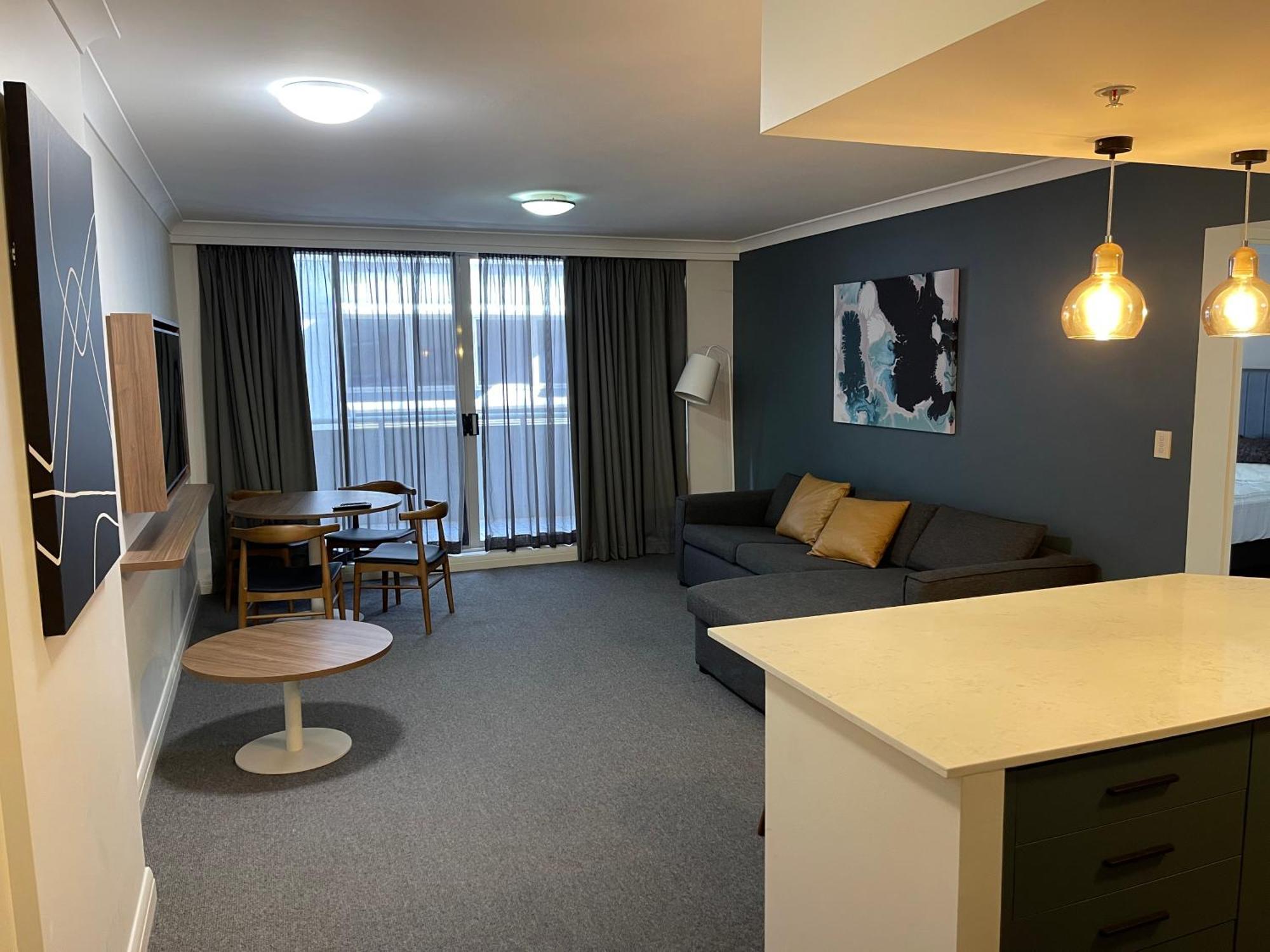 Spacious One-bedroom With Balcony Apartment Sydney
